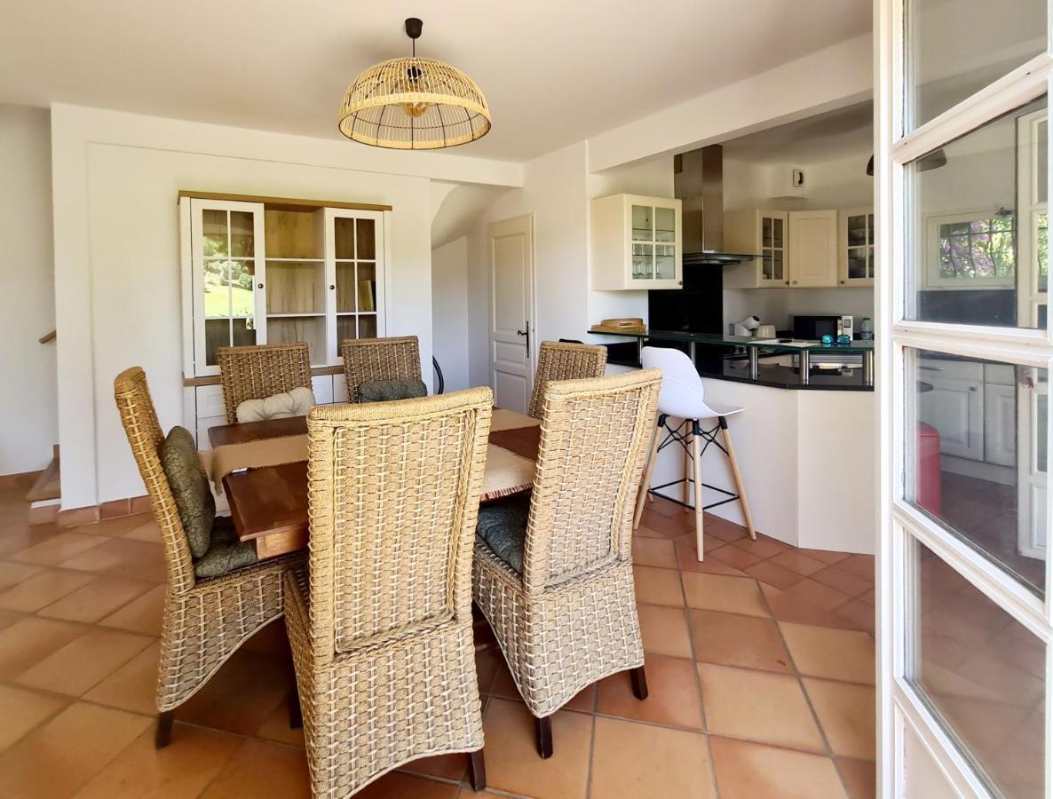 Superbe Villa-Domaine Avec Golf Piscine Et Tennis Saint-Cyr-sur-Mer Exteriér fotografie
